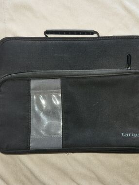 Targus Black Laptop Case with Interior Strap & Front Zipper Pocket
